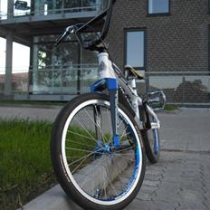 Intense Podium Pro XL 09