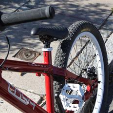 24 Bicycles TwoFour Le Toy 4 *SOLGT*