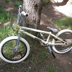 KHEBikes BarBados LT