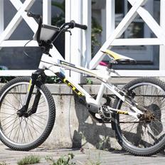 GT GT Power Series Pro 09