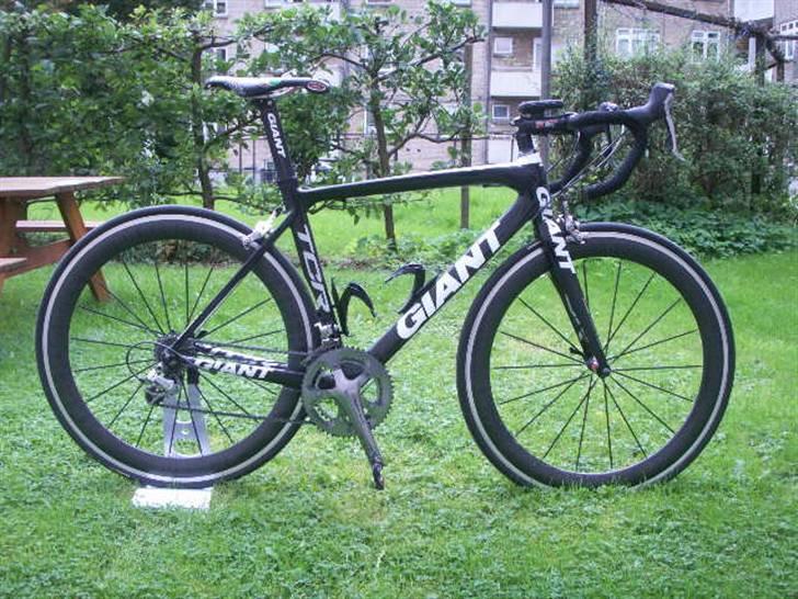 Giant TCR Advanced - De nye Sram S40 ruller godt på flad vej. Men har prøvet bedre hjul. billede 8