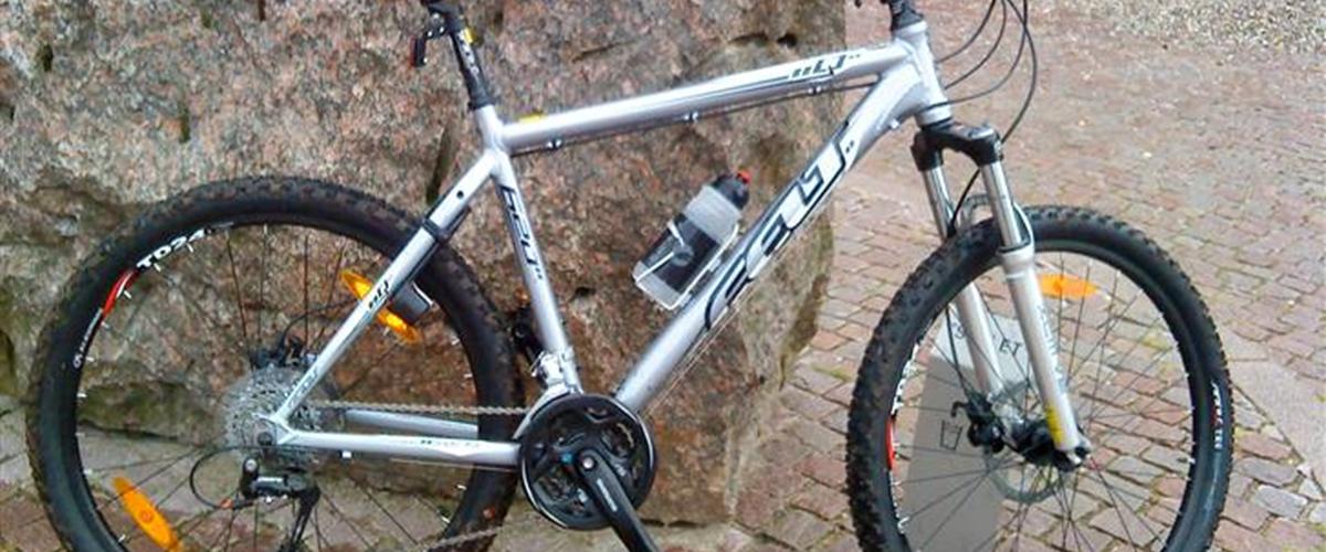 Felt Q620 Mountain Fik den på tilbud for 4000kr....