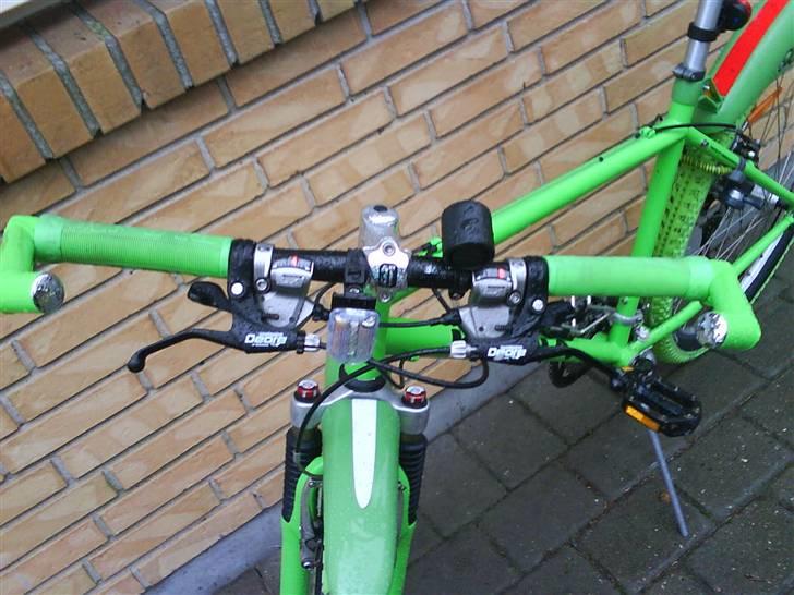 Kona eksplosiv billede 3