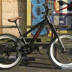 24 Bicycles 4 Le Toy STJÅLET R.I.P