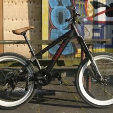 24 Bicycles 4 Le Toy STJÅLET R.I.P