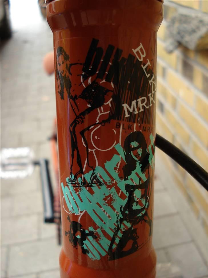 Black Market  Contraband billede 4