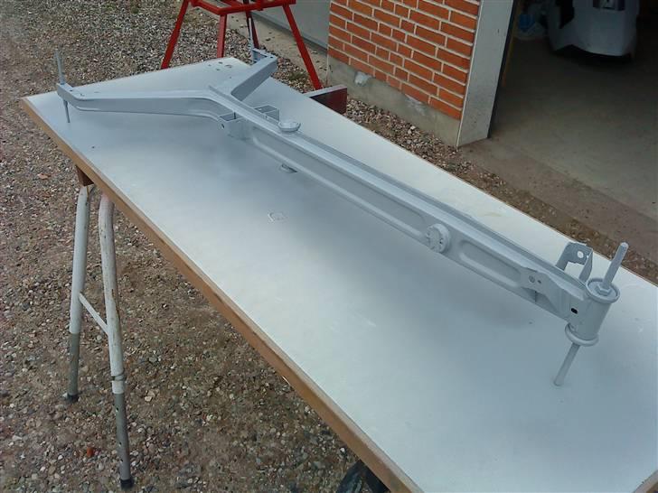 Retro Sinclair C5 - Stellet blev slebet ned, og malet klar til montage billede 10