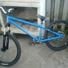 Mongoose dirt jump