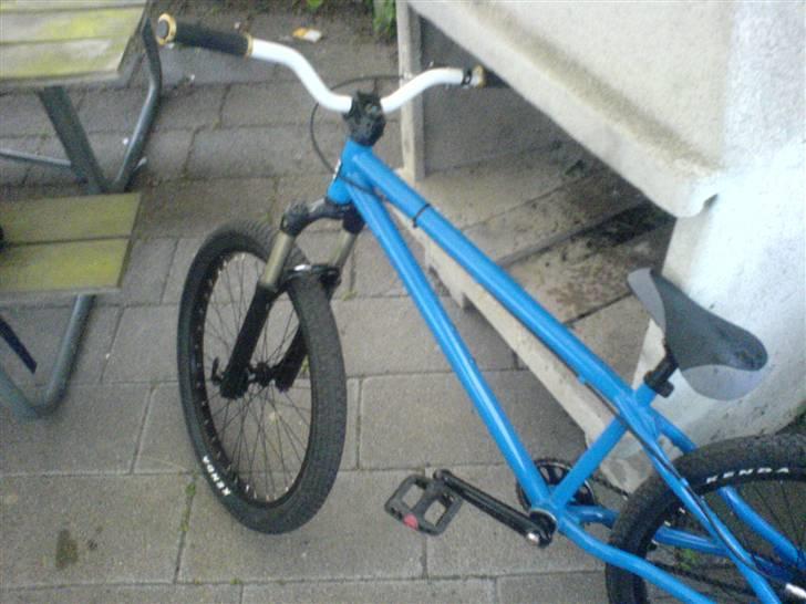 Mongoose dirt jump billede 3