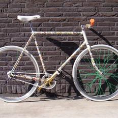 No-Name FIXIE AND