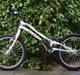 Monty 207 kamel