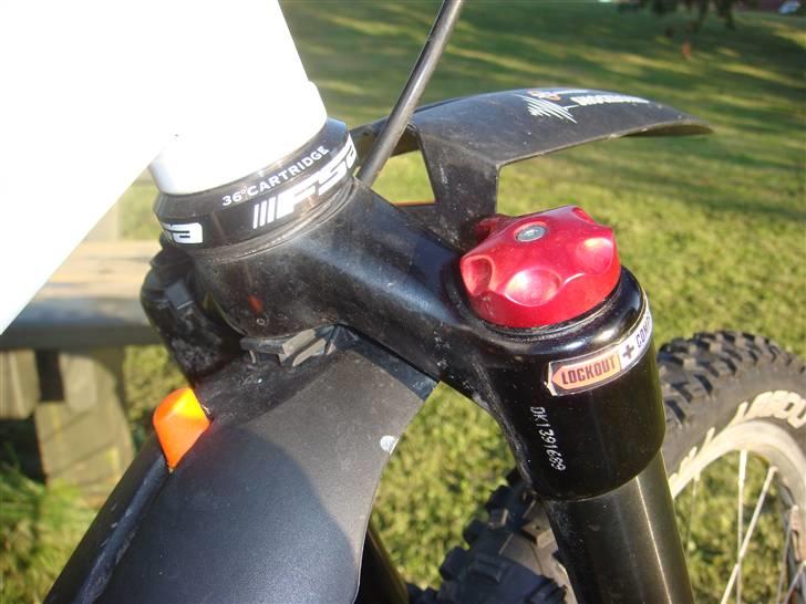 mtb pegs