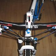 Cube AMS Pro R1 mag