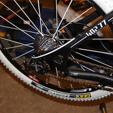 Pronghorn Racing  PR6-SW carbon ( tidl cykel )
