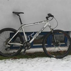 Felt Q 920