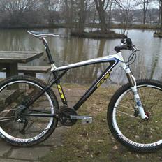 GT Zaskar team carbon 2008