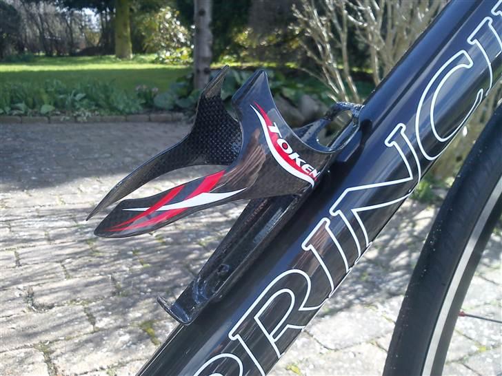 Principia RSL C12T 2010 - Full monocoque carbon flaskeholder på 27,5 gram. billede 4