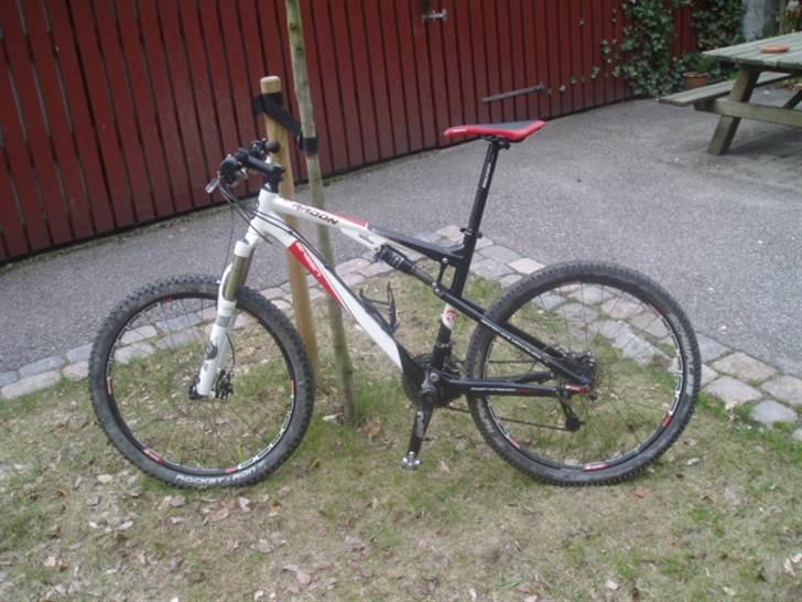 Radon Skeen 8.0 Solgt billede 1