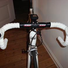 Pinarello Kobh 60.1 (Comtat Sablet)