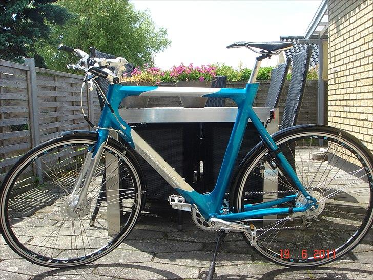 Avenue Airbase - SOLGT billede 3