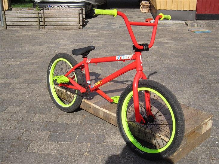 Sunday Funday Pro (SOLGT) billede 1