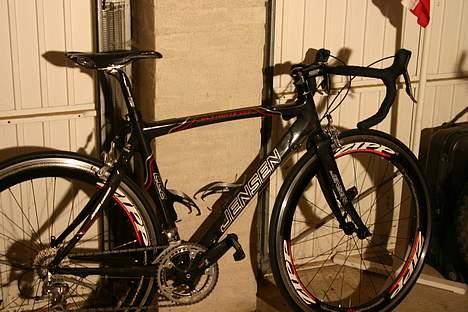 Jensen CC2 - Jensen CC2 carbon med Zipp 404 hjul  billede 1