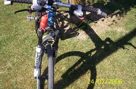 Klein mantra comp - Manitou axel gaffel magure bremser billede 2