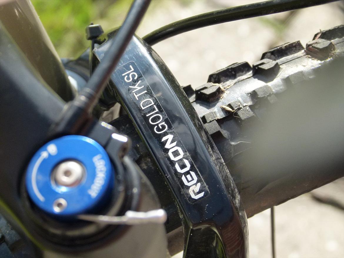 Specialized Rockhopper SL Pro - Dejlig forgaffel at køre med i forhold til den på min gamle hardrock billede 3