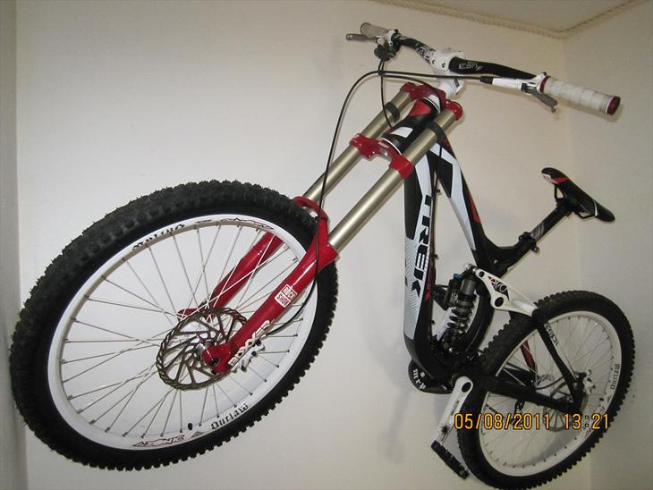 {{currentPhoto.altText}} billede {{currentPhoto.number}}