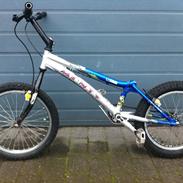 Monty 219 trial bike solgt