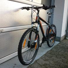 Trek 4300 Disc (2012)