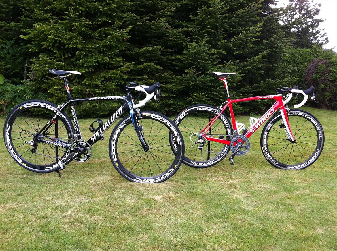 Specialized sl3  - min kæreste cykler ikke så meget, så når hun har lyst til en tur sammen med mig. skal hun også have noget af det bedste udstyr ;) 
mine mærker på hjulene er blevet lavet i danmark, så det kun mig der har disse mærker..  billede 16