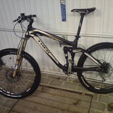 Trek Remedy 9