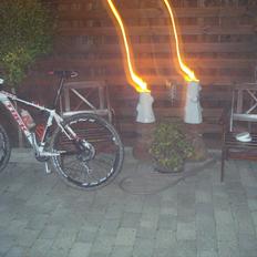 Trek 8000