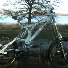 Specialized big hit airbrush