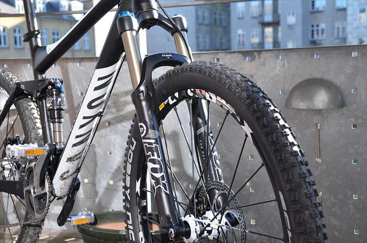 Canyon Nerve XC 9.0 SL STJÅLET - Billeder af cykler - Uploaded af Henrik V