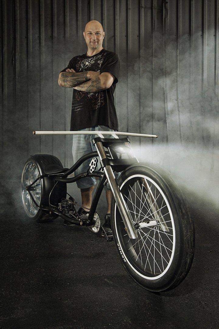 No-Name Custom Chopper lowrider - http://vimeo.com/42343249 
http://www.facebook.com/#!/pages/Pedalrockeren-Custom-Bikes/307257415954745  billede 17