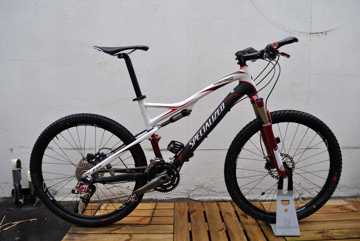 Specialized Epic Expert Carbon 2010 - Cyklen i profil... billede 5