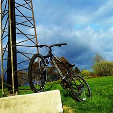 Saracen MANTRA three