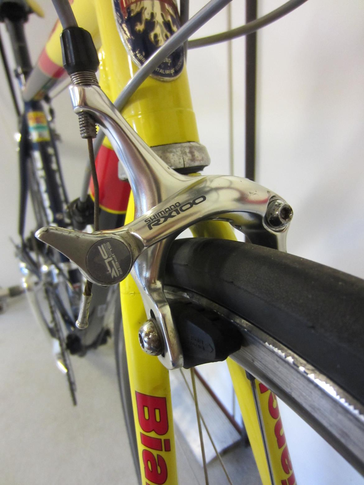 Bianchi Gold Race Team - Close-up af Shimano RX100 bremser  billede 4