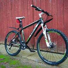 Trek 4500