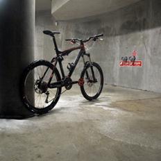 Cube Cube AMS HPC