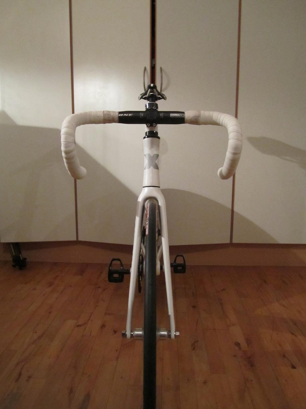 Planet X pro carbon track billede 5