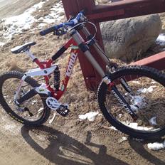 Kona Stab Deluxe