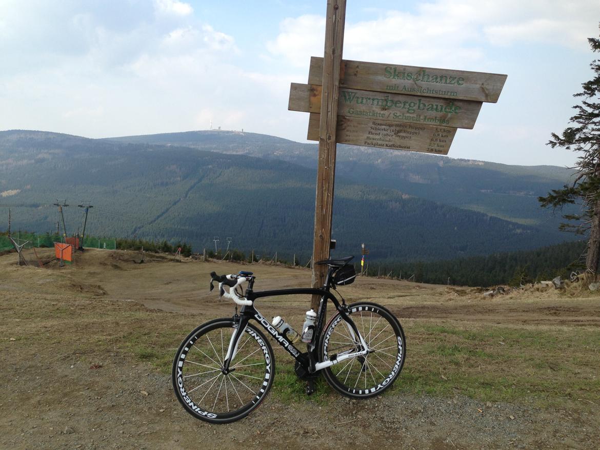 Pinarello Dogma think2 - Wurmberg, Harzen 4. maj 2013. 971 meter billede 1