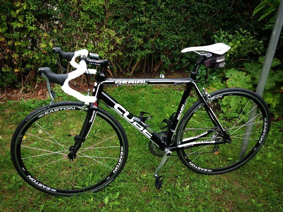 Cube Aerial - 01-09-2013 Som cyklen står nu, med alle nye dele samt nye hjul. billede 1