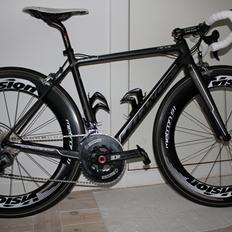 Titus Agogo Titanos R13