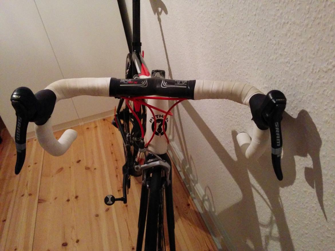 Python RF-SL1 - Sram Red, eneste ting som jeg ikke er 100% sikker på.
Overvejer andet gearsystem. billede 5