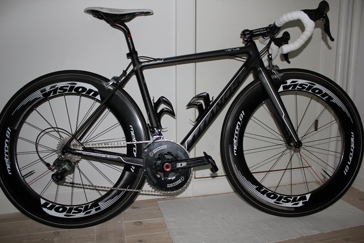 Titus Agogo Titanos R13 billede 2