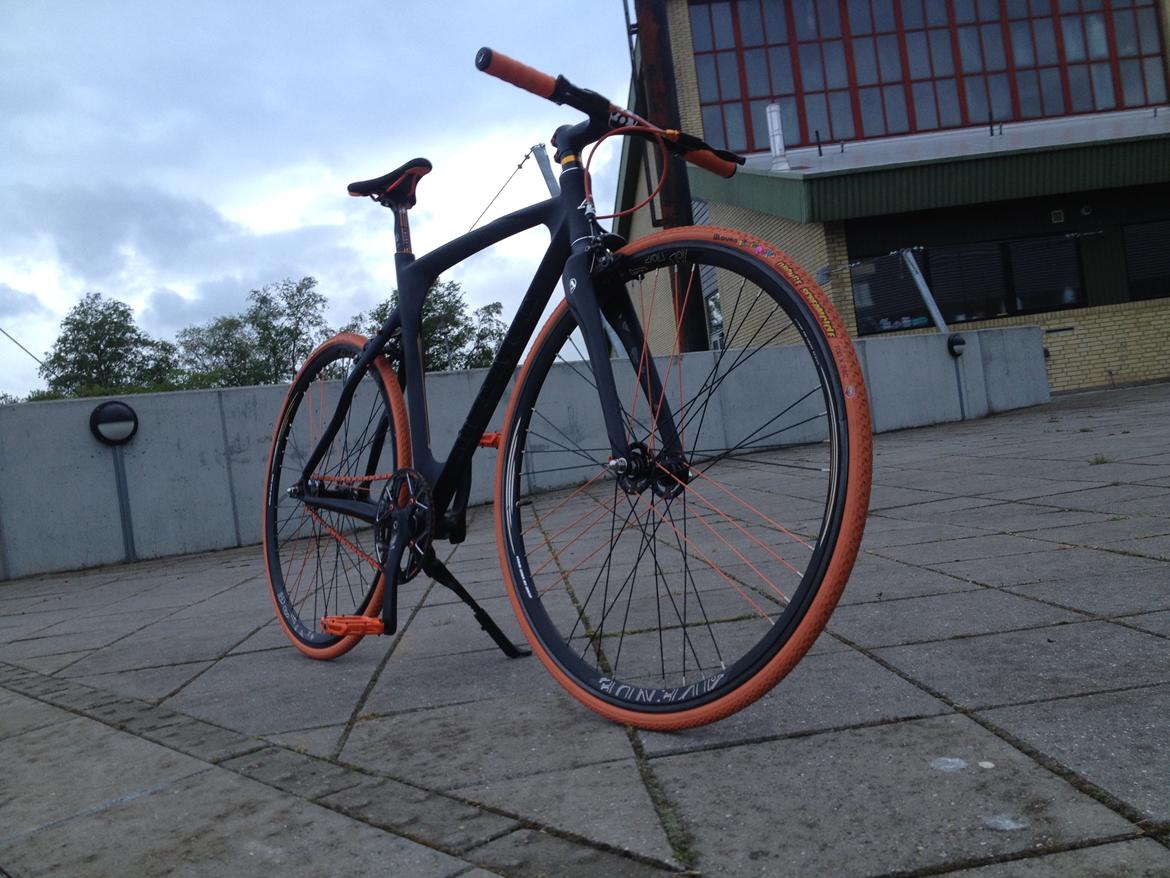 Avenue Airbase Pista billede 4